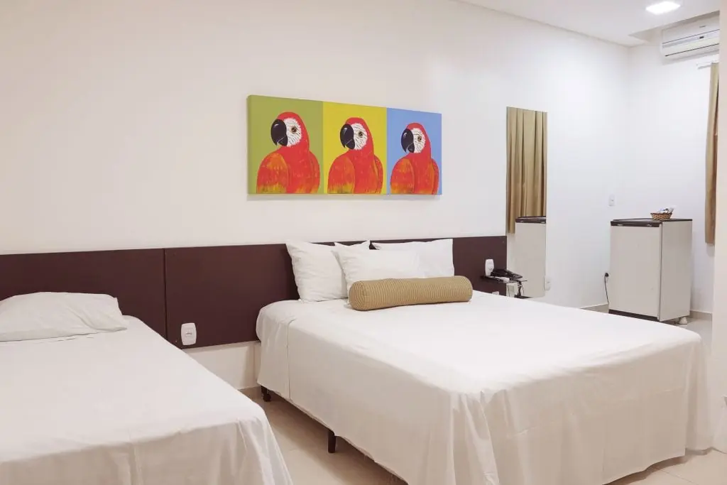 Camas do Apartamento Clássico Casal da Pousada das Araras Araçuaí